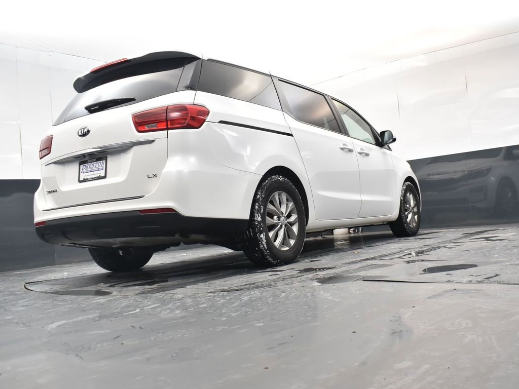 Used 2021 Kia Sedona LX image 20