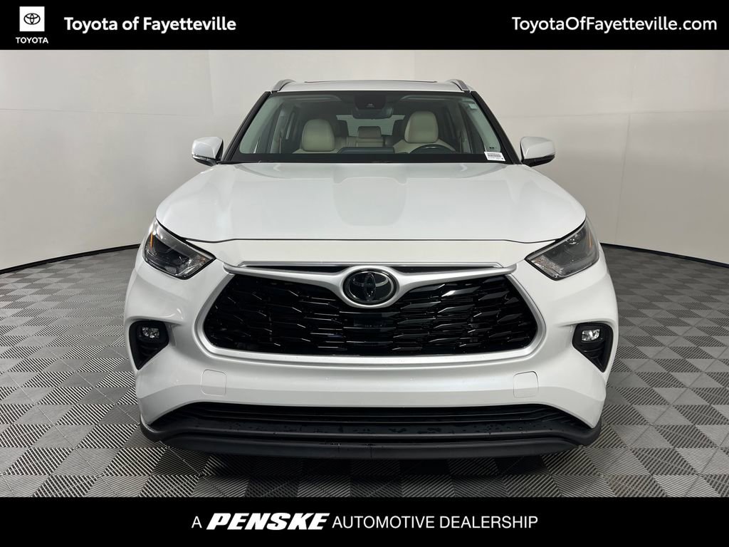 Used 2022 Toyota Highlander XLE FWD image 7