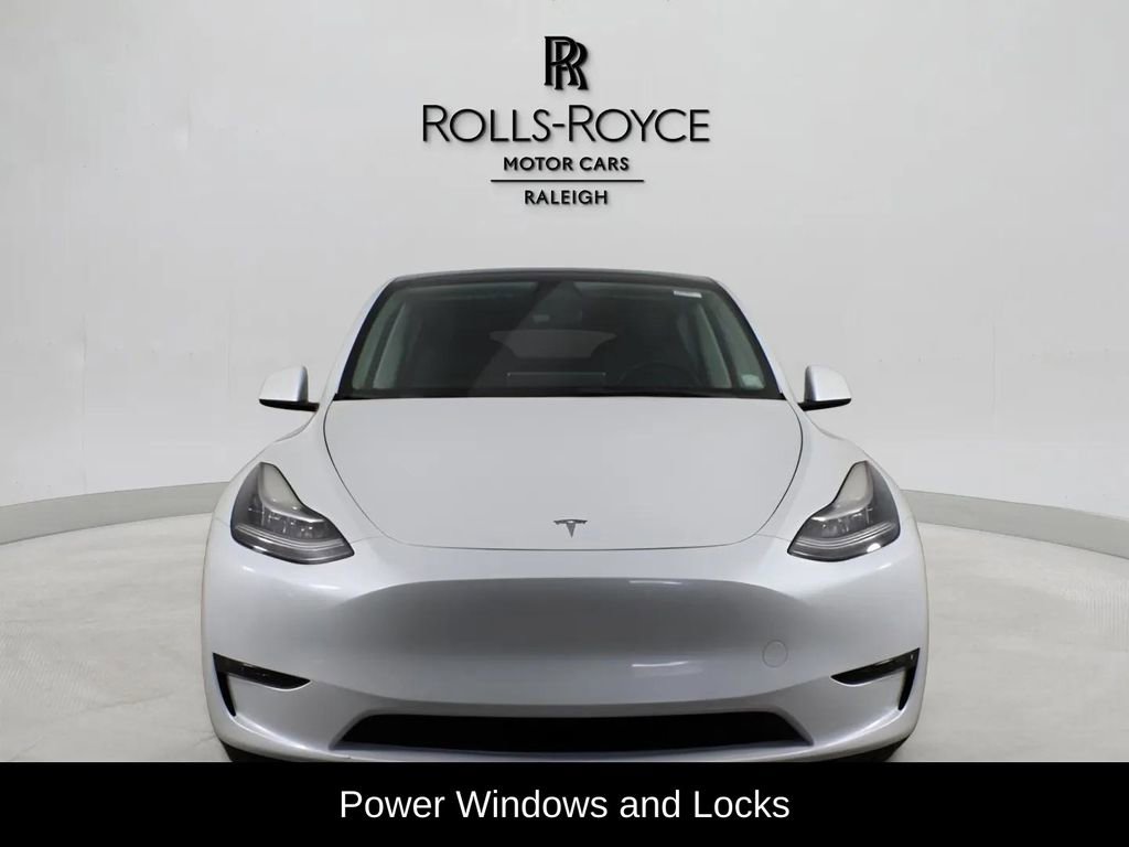 Used 2022 Tesla Model Y Long Range image 2