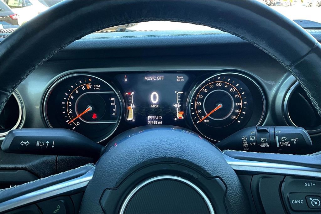 Used 2019 Jeep Wrangler Unlimited Sahara AWD/4WD image 16