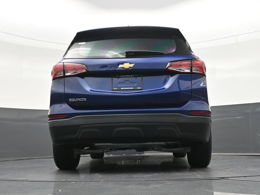 Used 2023 Chevrolet Equinox LS FWD image 26