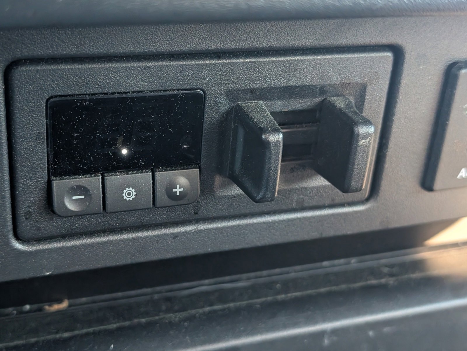 Used 2018 Nissan Titan PRO-4X w/ Pro-4x Utility Package image 11