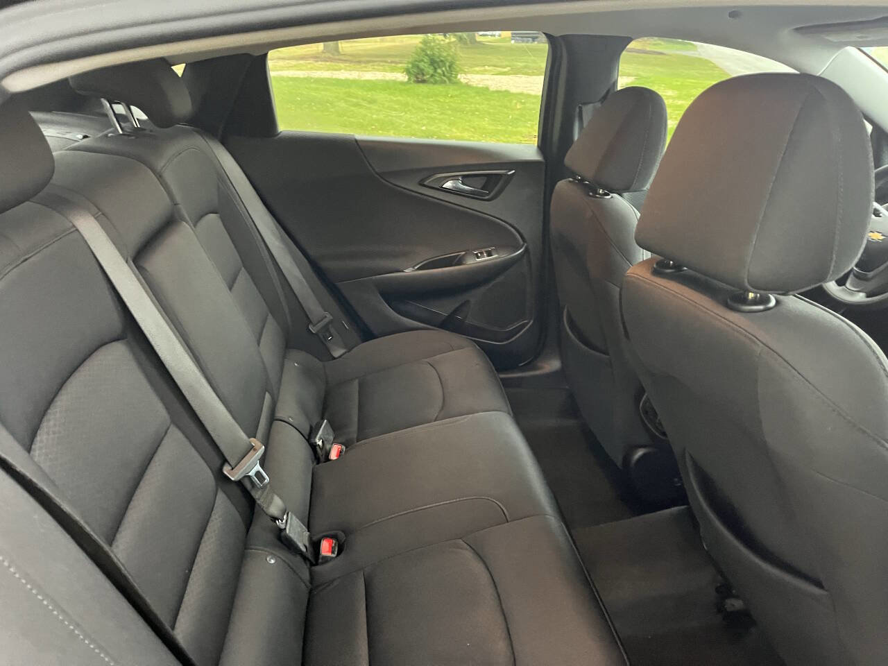 Used 2020 Chevrolet Malibu LT image 33