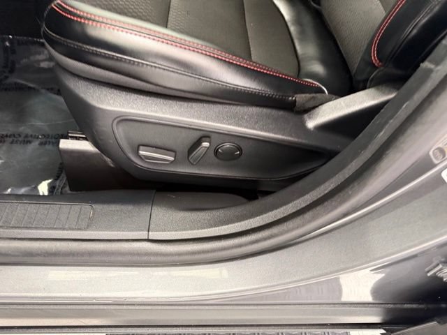 Used 2025 Ford Escape ST-Line Select AWD/4WD image 15