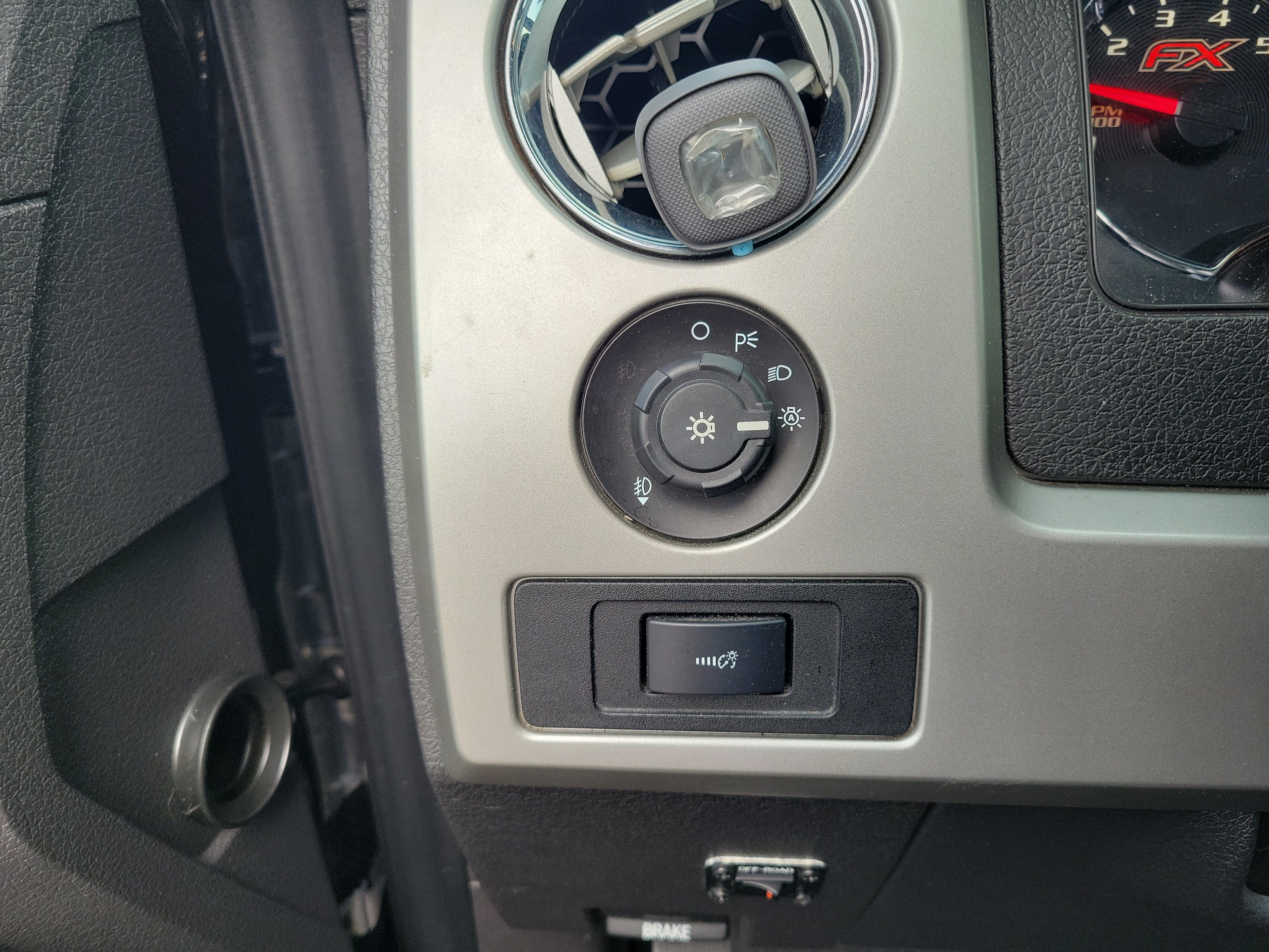 Used 2014 Ford F150 FX4 w/ Equipment Group 402A Luxury AWD/4WD image 25
