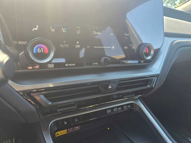 Certified 2025 Lexus TX 500h AWD w/ Technology Package image 30