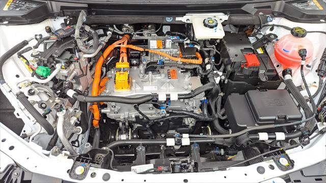 Used 2026 Chevrolet Equinox EV LT FWD image 32