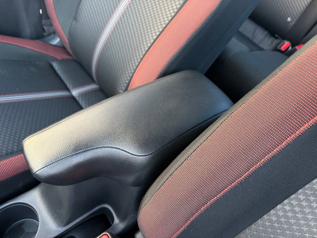 Certified 2025 Nissan Versa SR w/ Trunk Package image 25