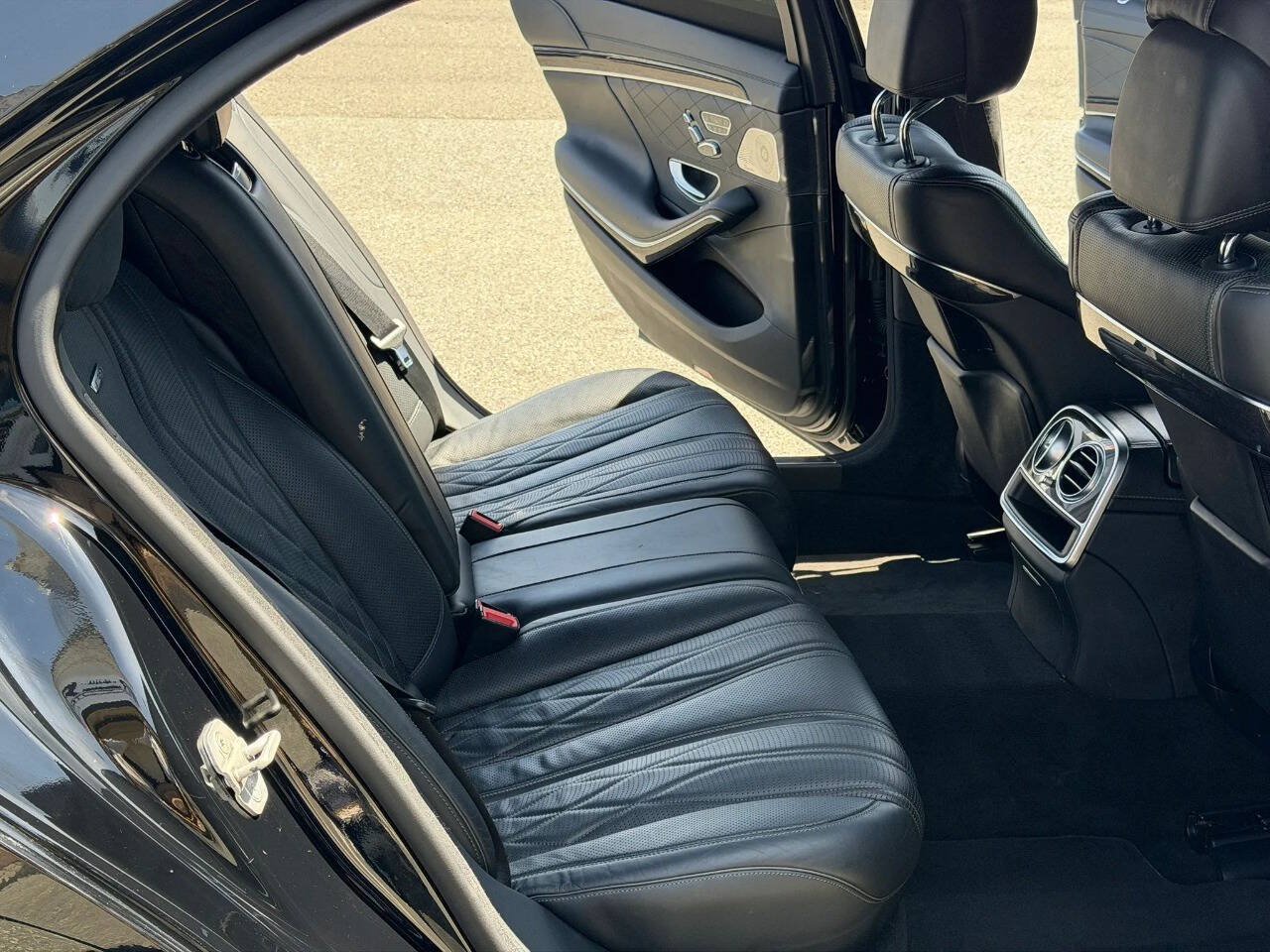 Used 2016 Mercedes-Benz S 63 AMG 4MATIC Sedan image 18