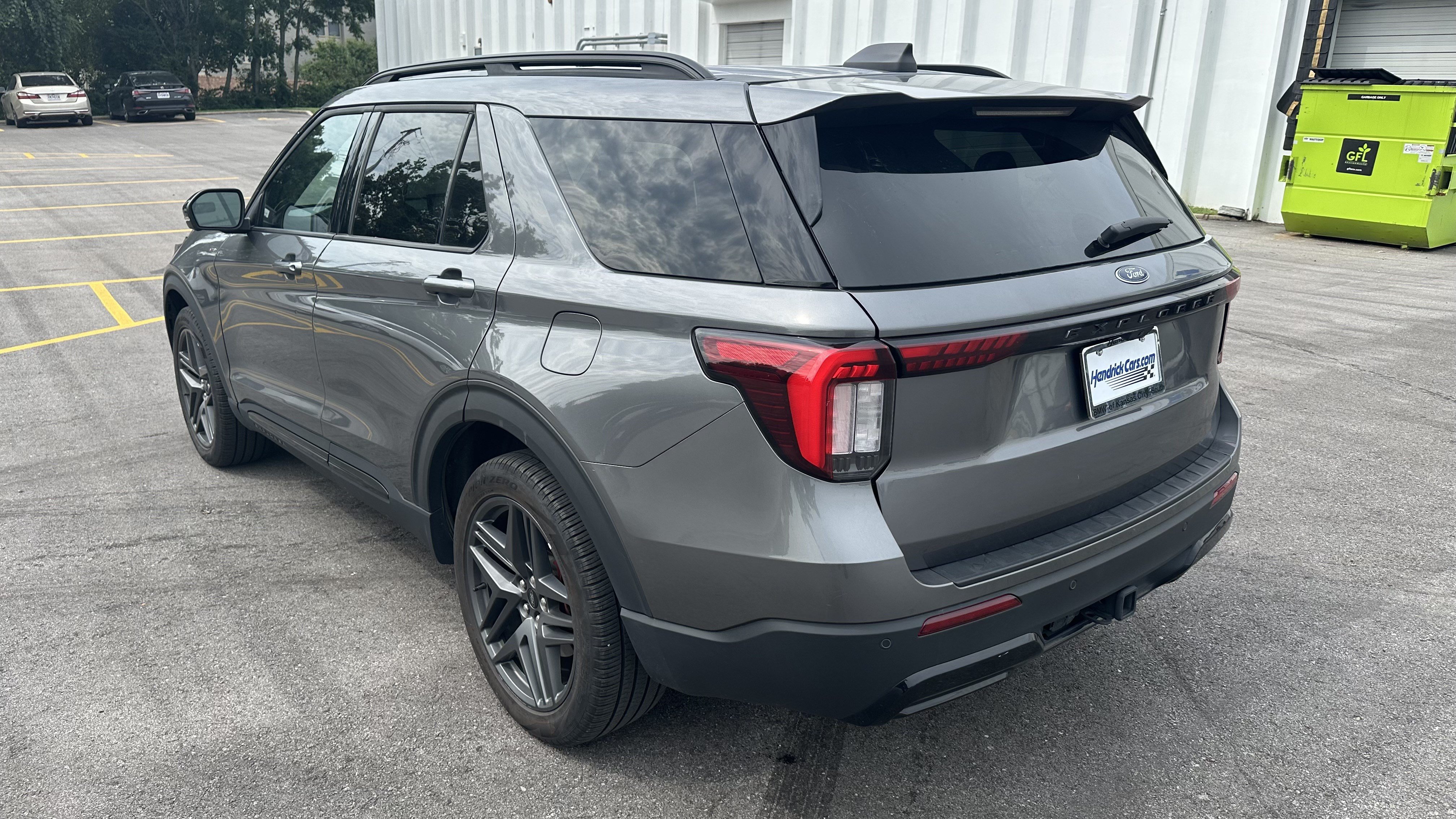 Used 2025 Ford Explorer ST-Line w/ ST-Line Street Pack AWD/4WD image 8