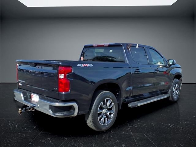 Used 2022 Chevrolet Silverado 1500 LT AWD/4WD image 3
