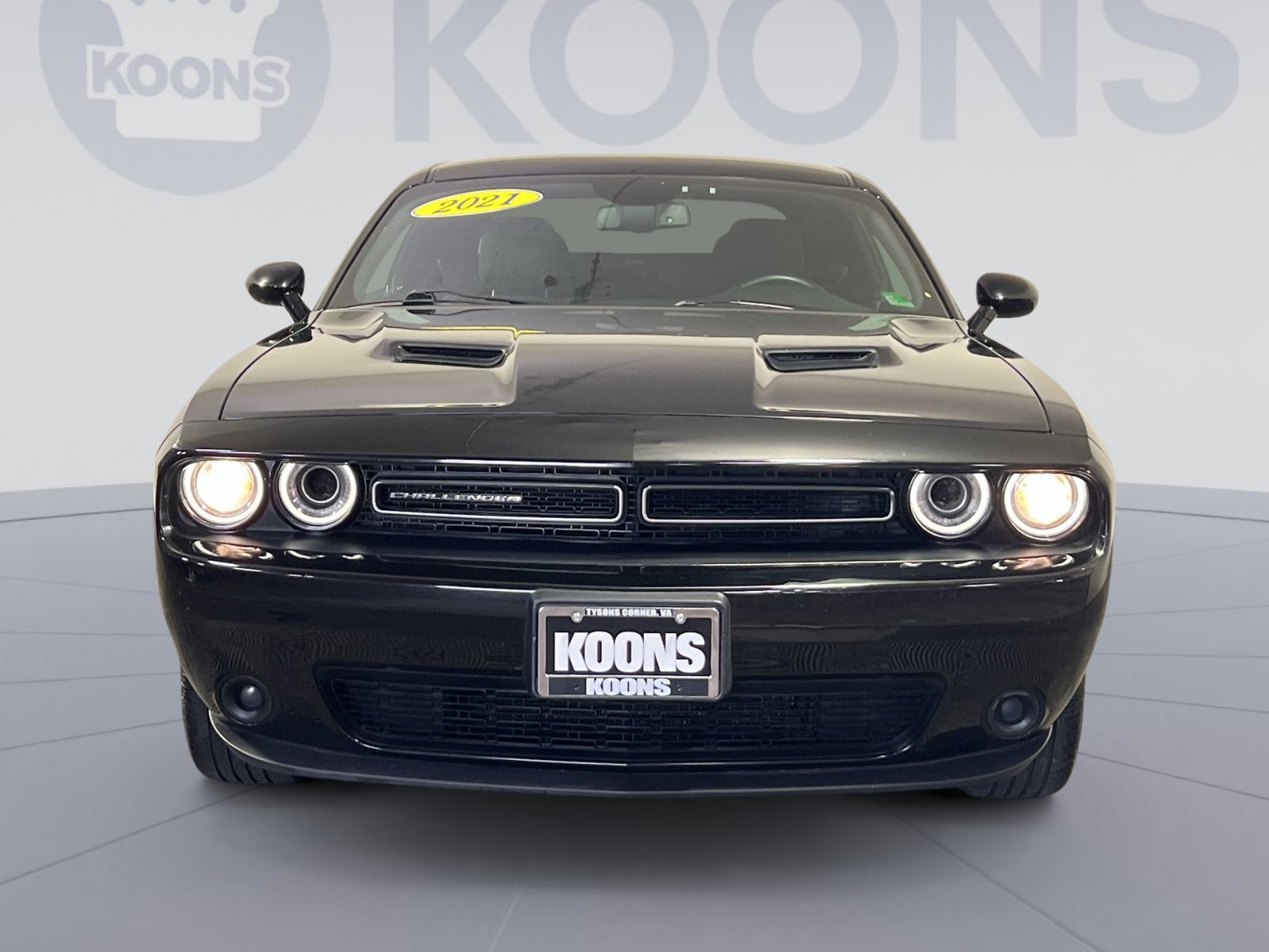 Used 2021 Dodge Challenger SXT image 11