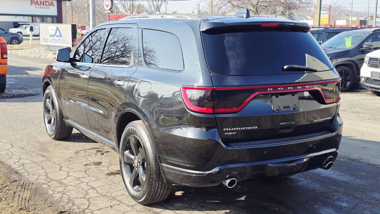 Used 2016 Dodge Durango Citadel w/ Technology Group AWD/4WD image 4