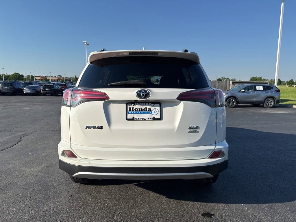 Used 2016 Toyota RAV4 XLE AWD/4WD image 6