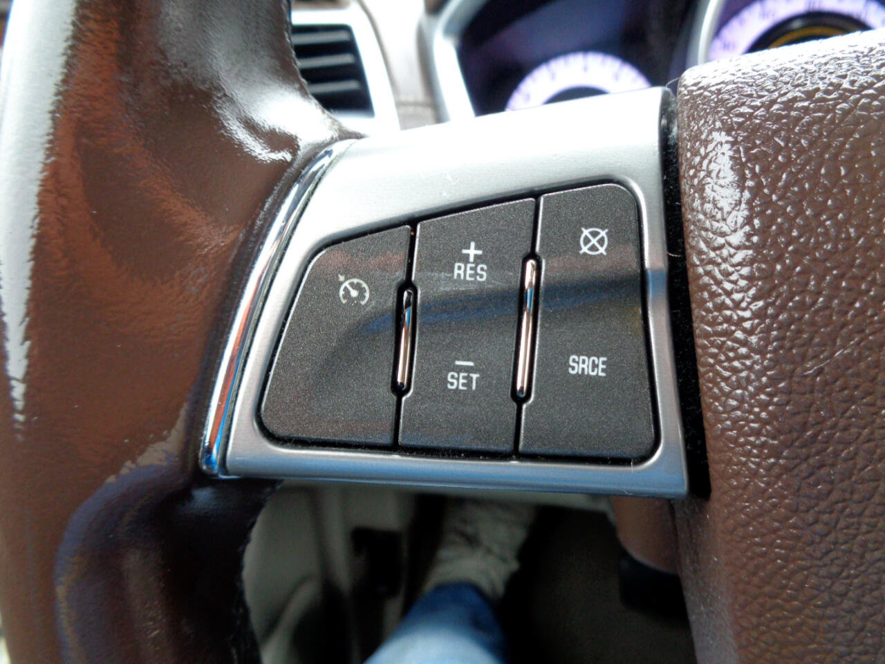 Used 2011 Cadillac SRX Luxury image 15