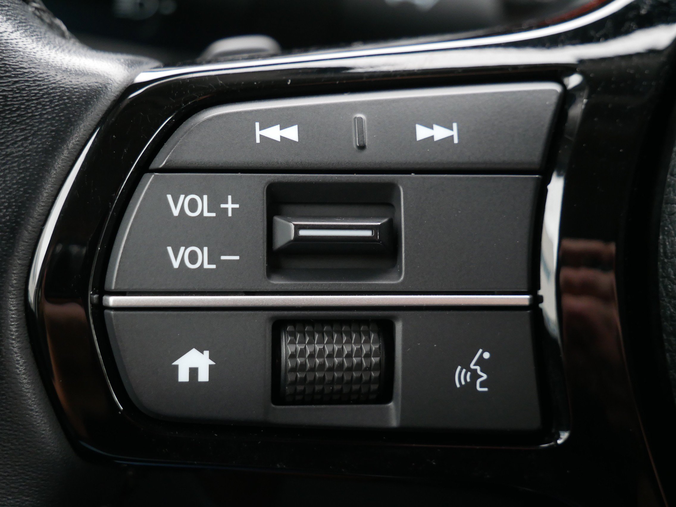 Used 2023 Honda Pilot Touring image 17