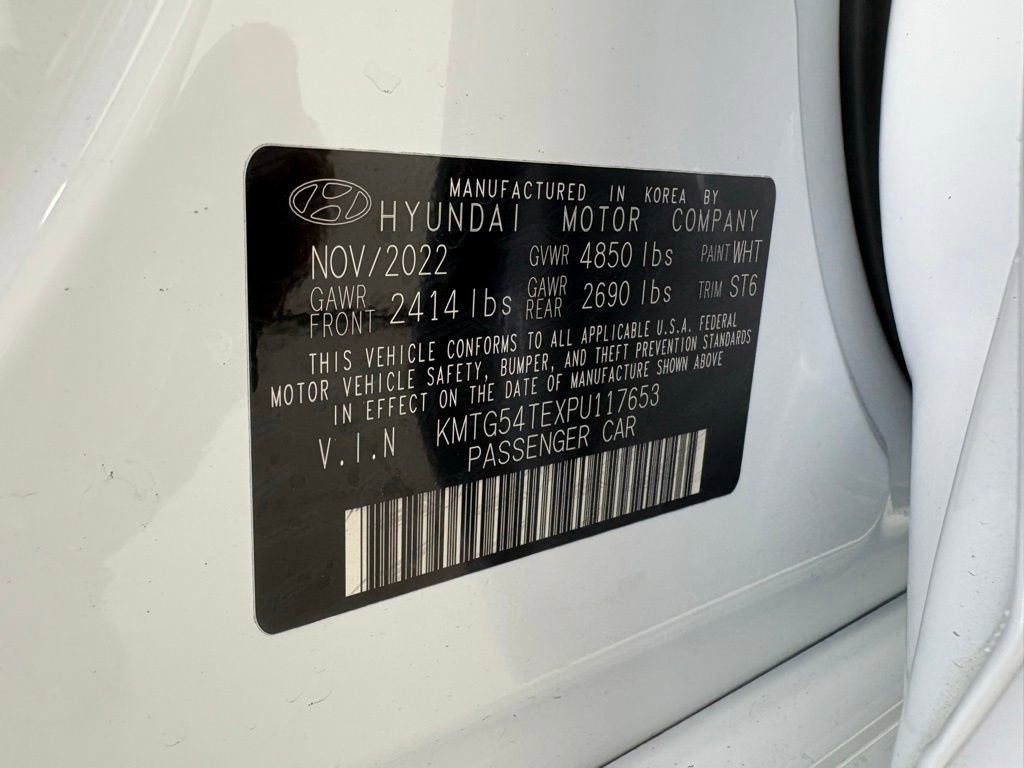 Used 2023 Genesis G70 3.3T w/ Sport Prestige Package image 10