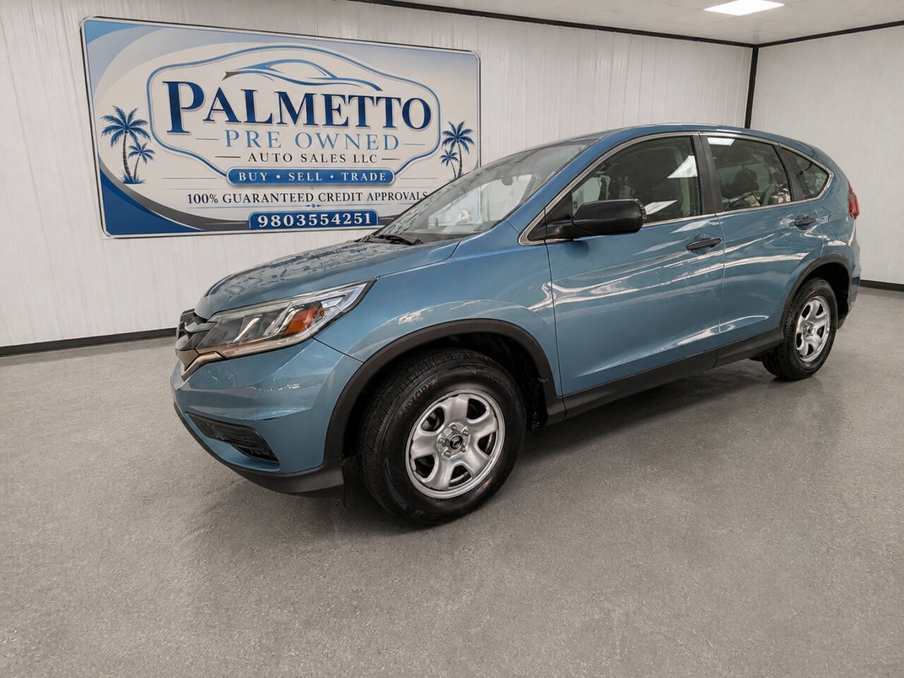 Used 2015 Honda CR-V LX image 2