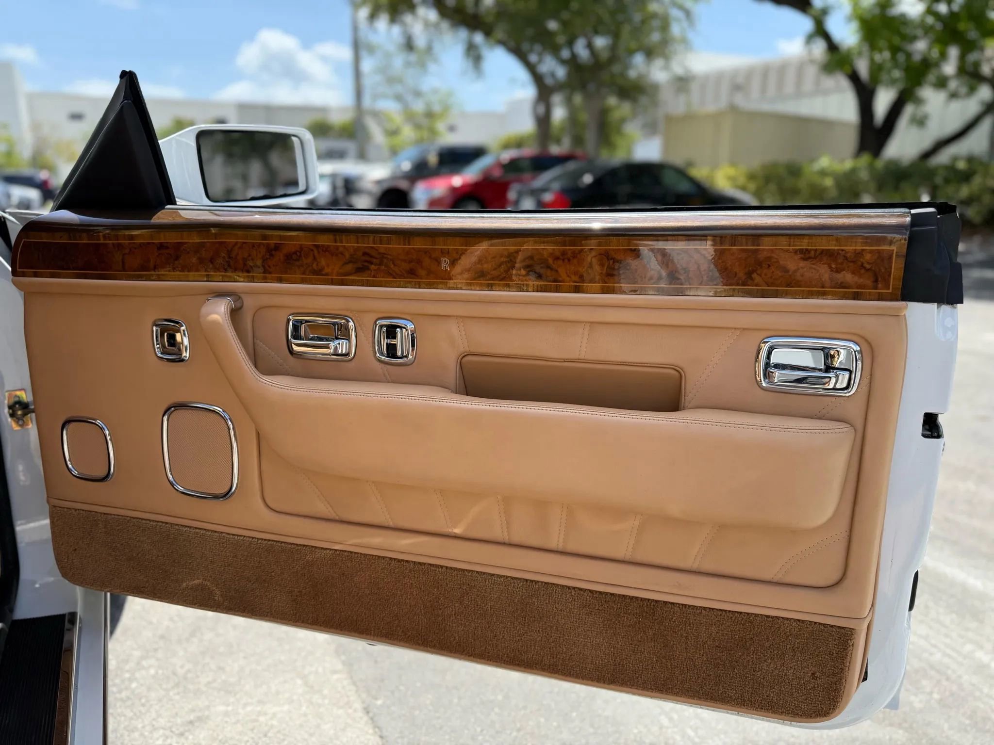 Used 2000 Rolls-Royce Corniche RWD image 31