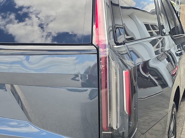 Certified 2021 Cadillac Escalade Sport Platinum AWD/4WD image 8