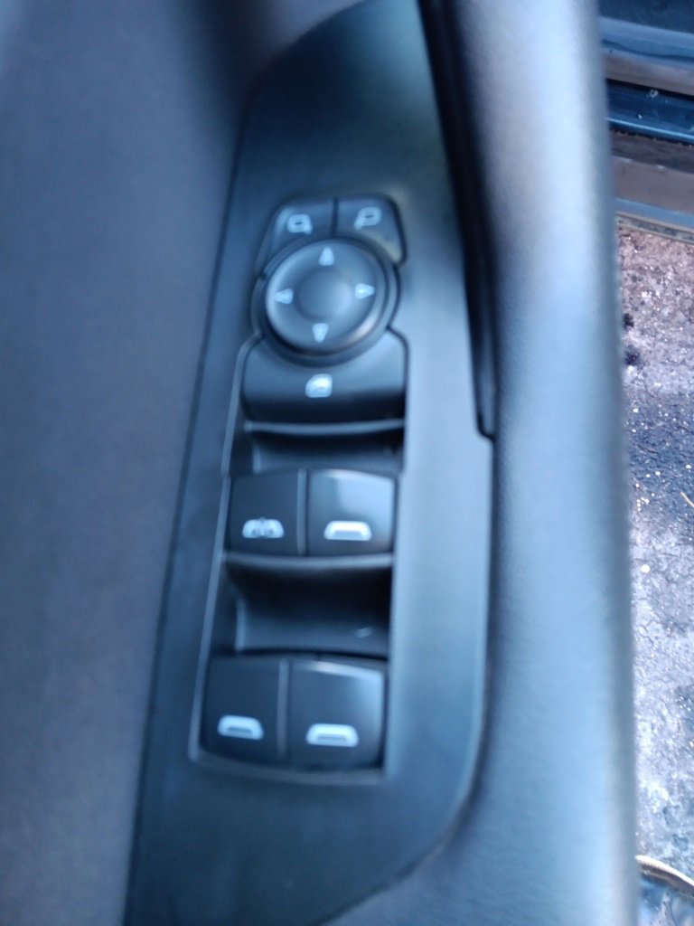 Used 2019 Chevrolet Blazer LT image 6