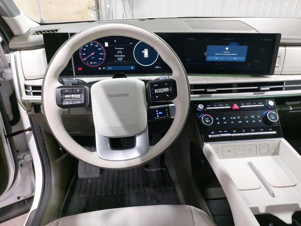 Certified 2025 Hyundai Santa Fe Calligraphy image 16