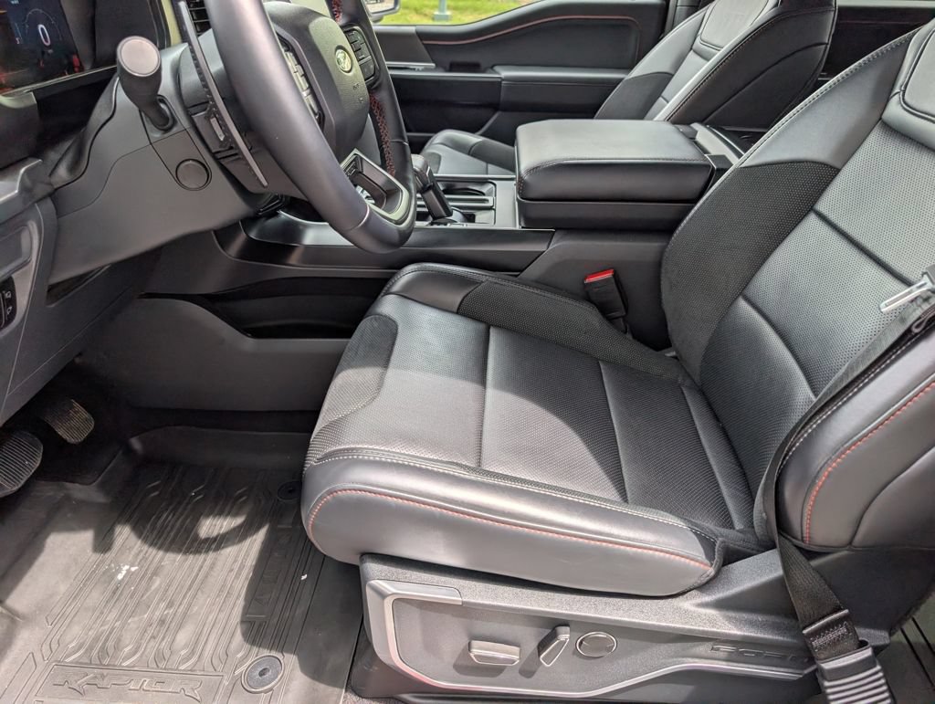 Used 2025 Ford F150 Raptor AWD/4WD image 21
