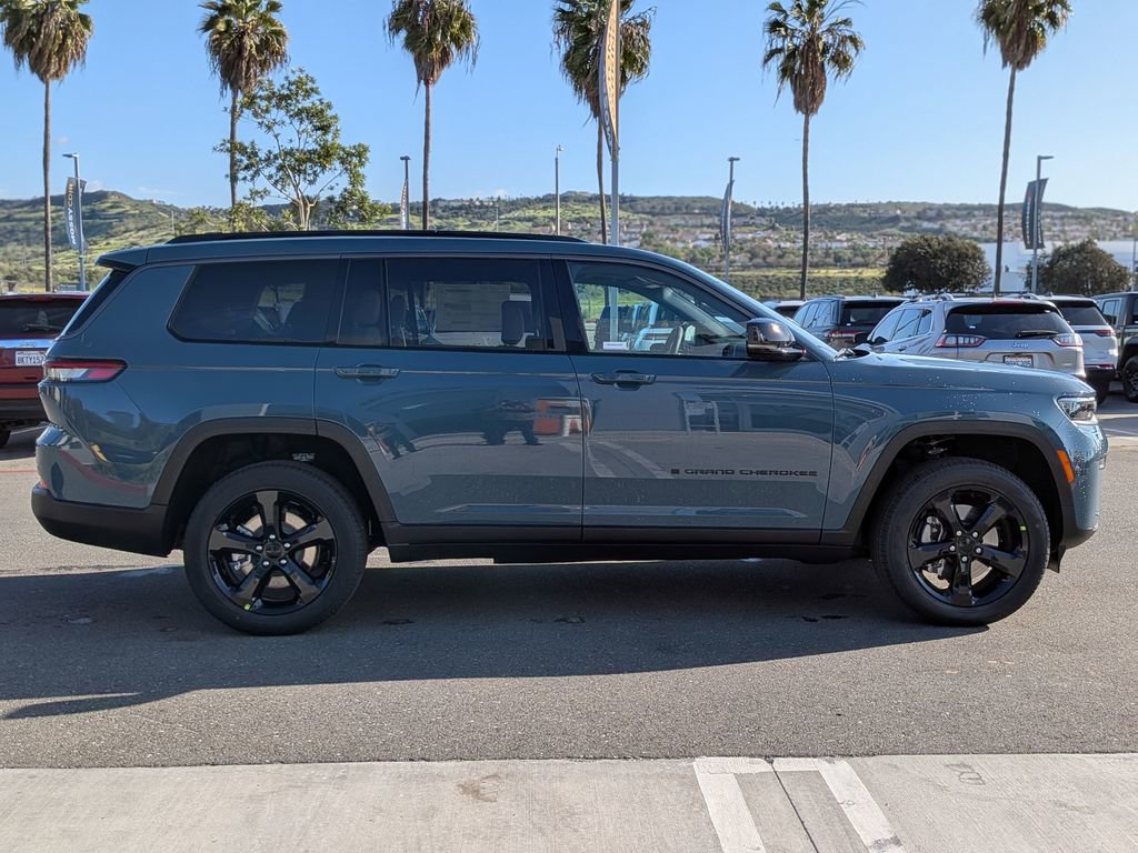 New 2026 Jeep Grand Cherokee L Limited w/ Limited Altitude Package image 9