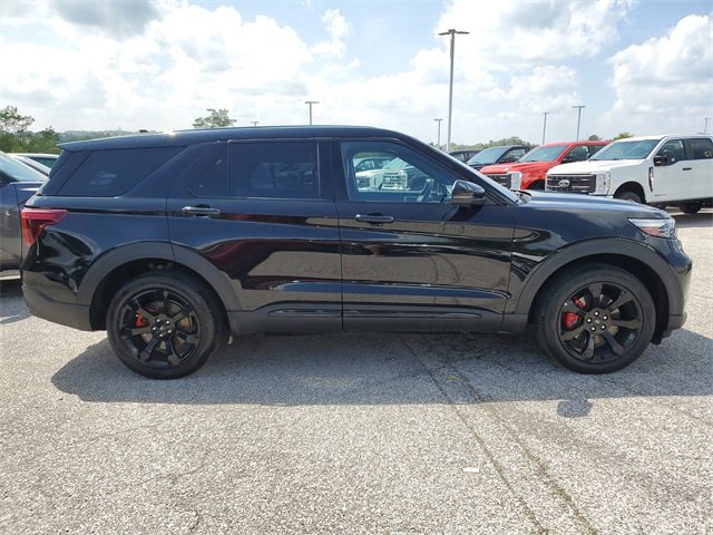 Used 2022 Ford Explorer ST w/ Equipment Group 401A image 3