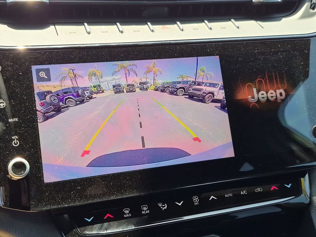 New 2026 Jeep Grand Cherokee Altitude RWD image 18
