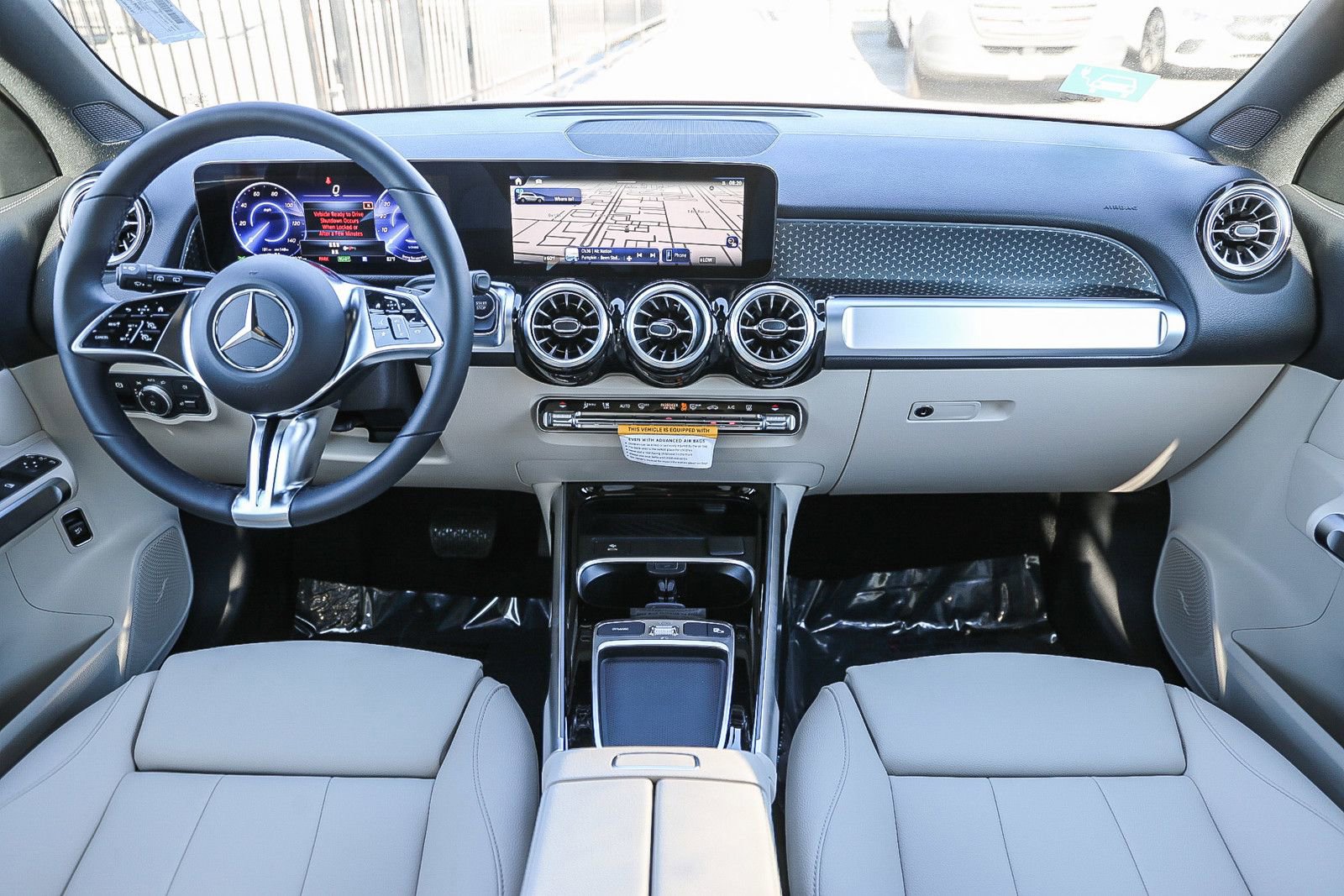 Used 2024 Mercedes-Benz EQB 300 4MATIC image 12