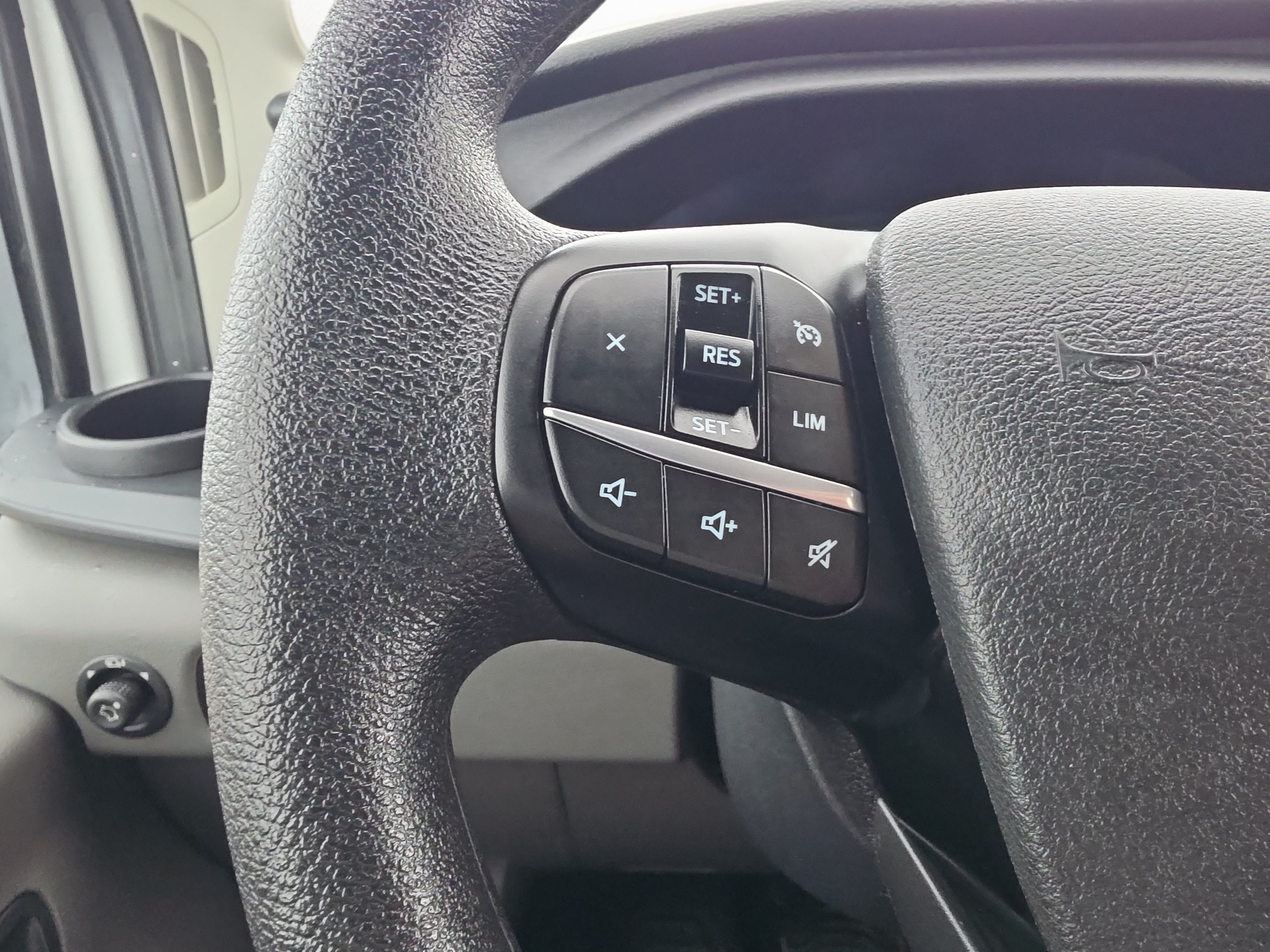 Used 2024 Ford Transit 350 XLT RWD image 21
