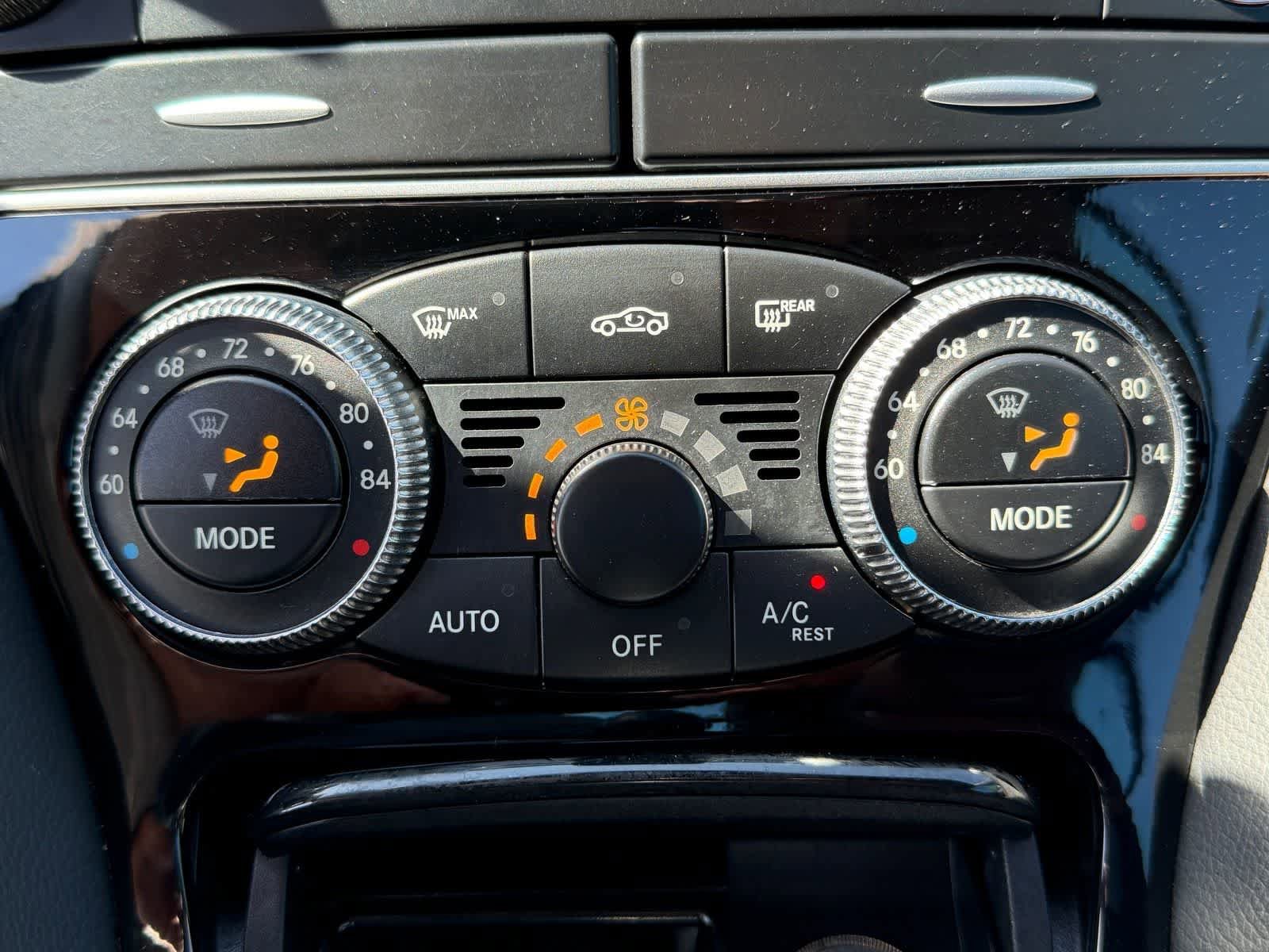 Used 2009 Mercedes-Benz SL 550 image 24
