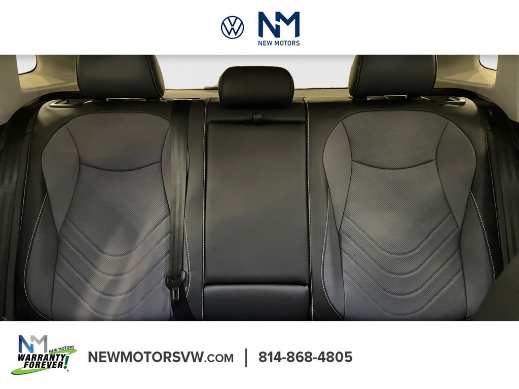 New 2026 Volkswagen Tiguan SE image 13