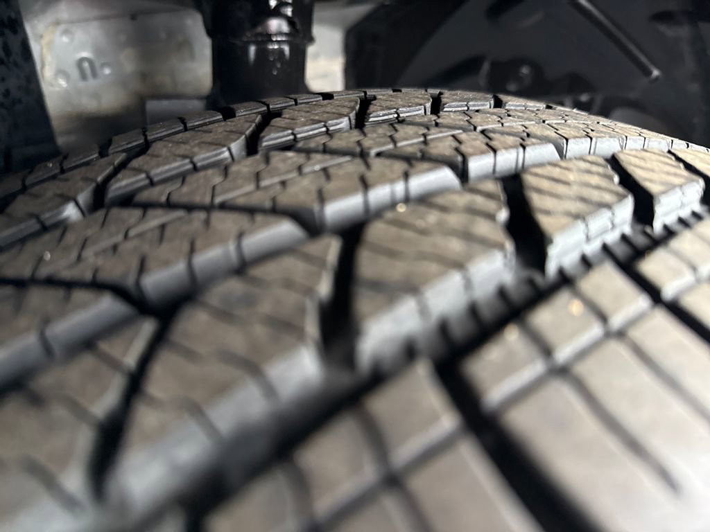 Used 2018 Nissan Rogue S image 32