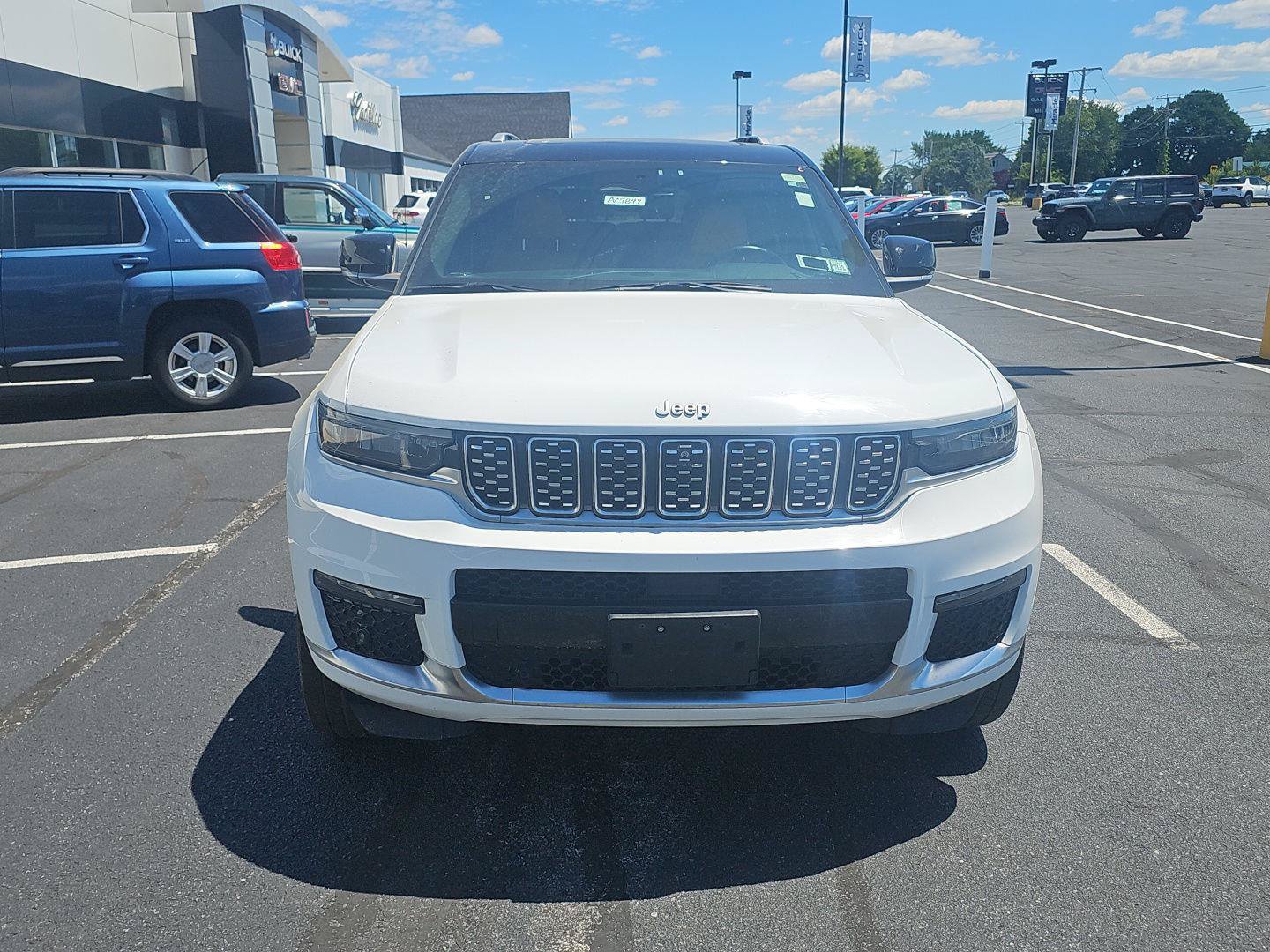 Used 2022 Jeep Grand Cherokee L Summit AWD/4WD image 2