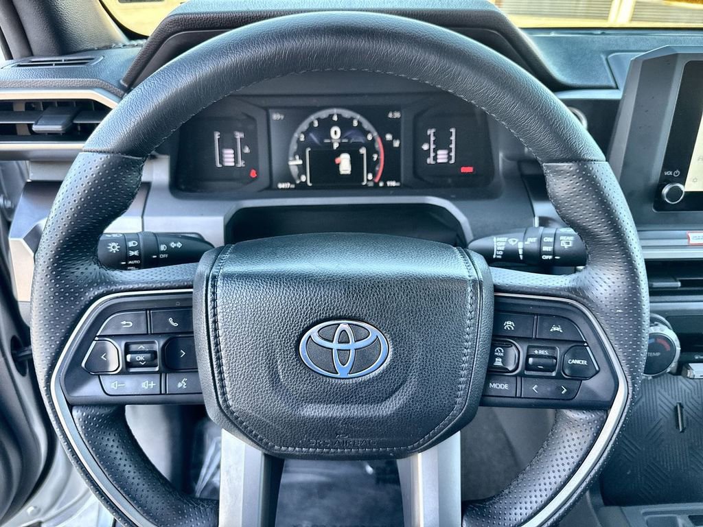 Used 2025 Toyota 4Runner SR5 image 11