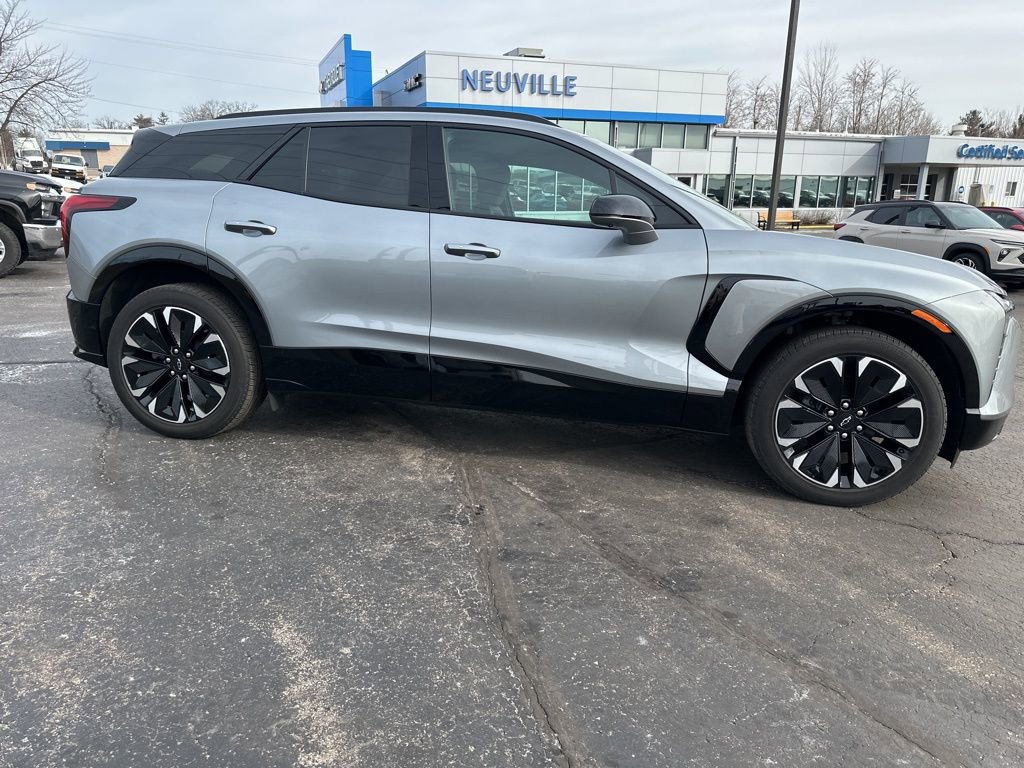 Used 2024 Chevrolet Blazer EV RS image 2