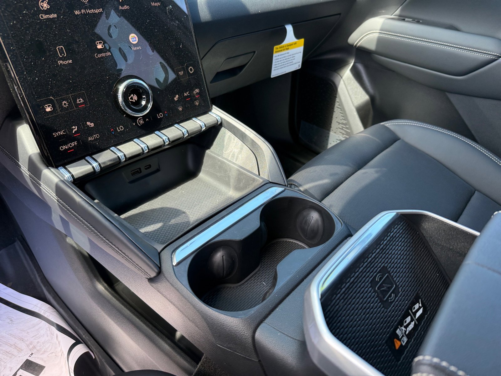 New 2026 GMC Terrain Elevation w/ Elevation Premium Package AWD/4WD image 13