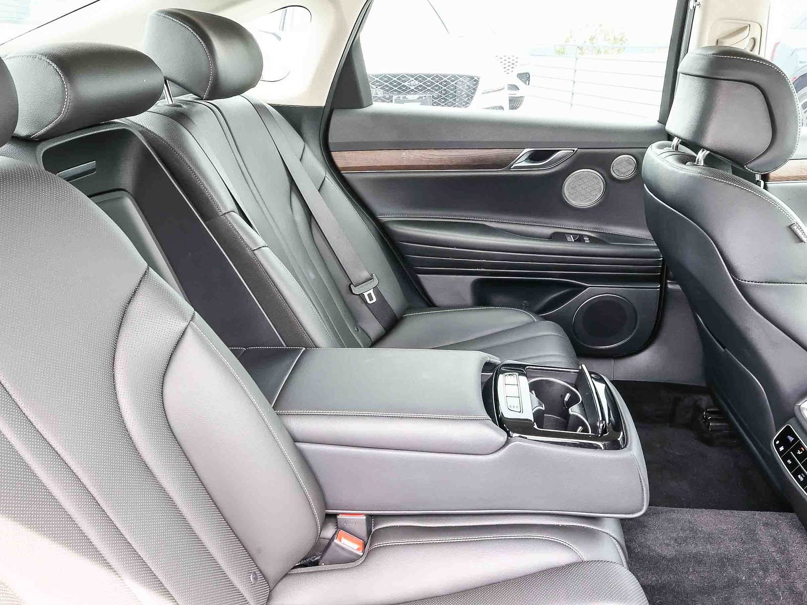 Used 2024 Genesis G80 2.5T w/ Advanced Package image 20