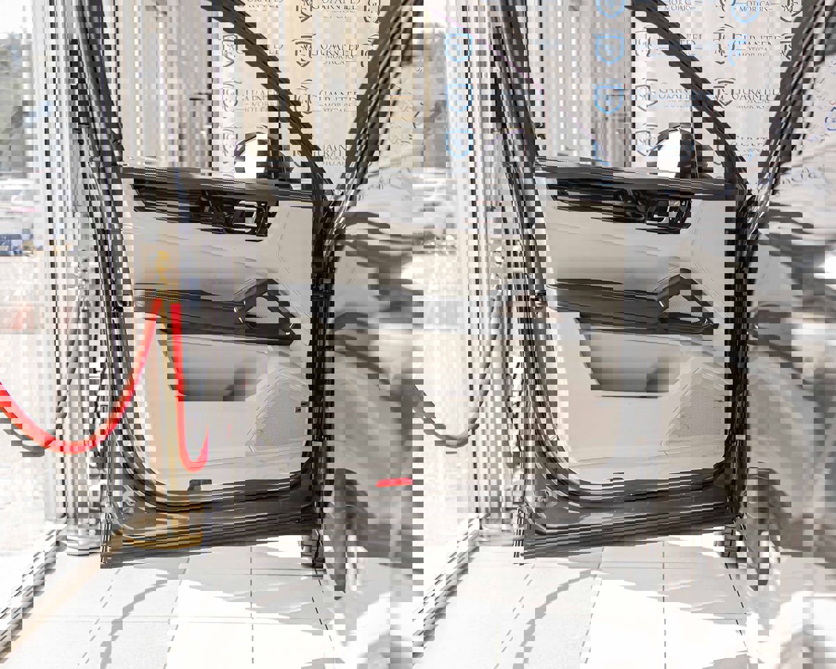 Used 2021 Porsche Cayenne E-Hybrid image 32