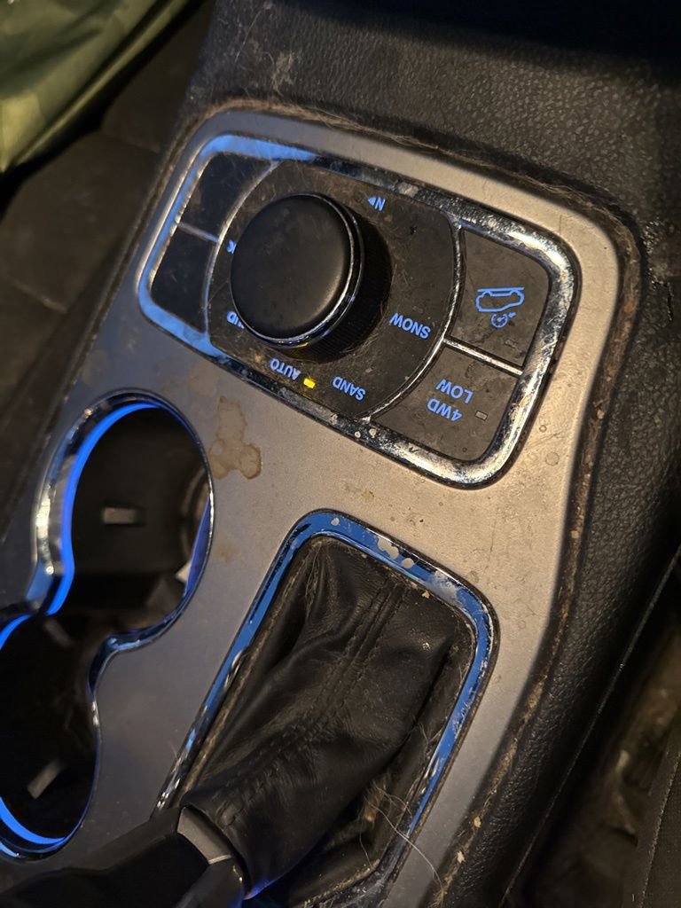 Used 2021 Jeep Grand Cherokee Laredo image 8