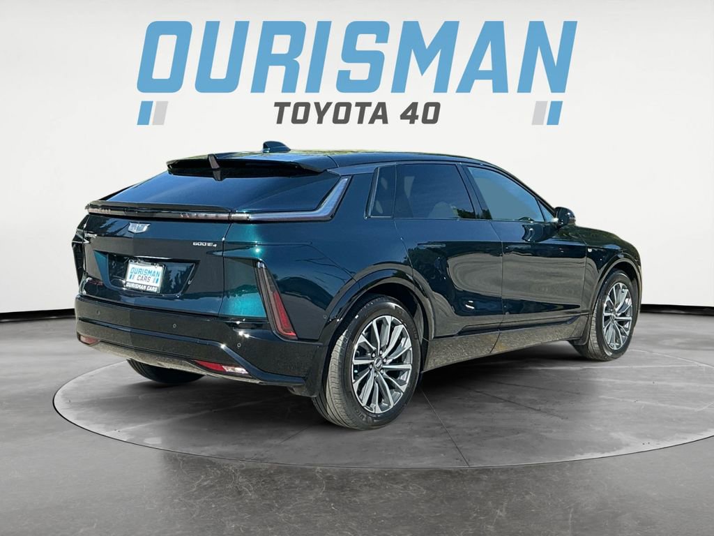 Used 2024 Cadillac Lyriq Sport w/ LPO, Floor Liner Package AWD/4WD image 7