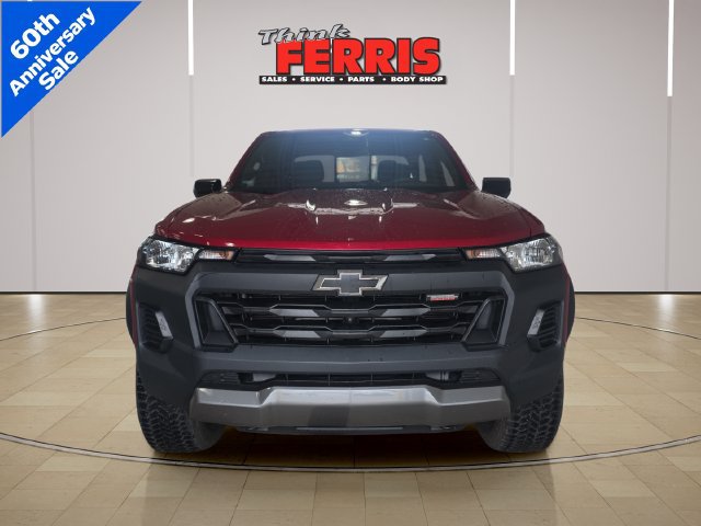 Used 2024 Chevrolet Colorado Trail Boss w/ Technology Package AWD/4WD image 8