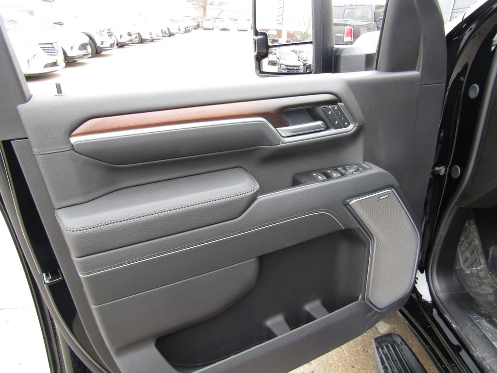 New 2026 GMC Sierra 3500 Denali w/ Denali Reserve Package AWD/4WD image 30