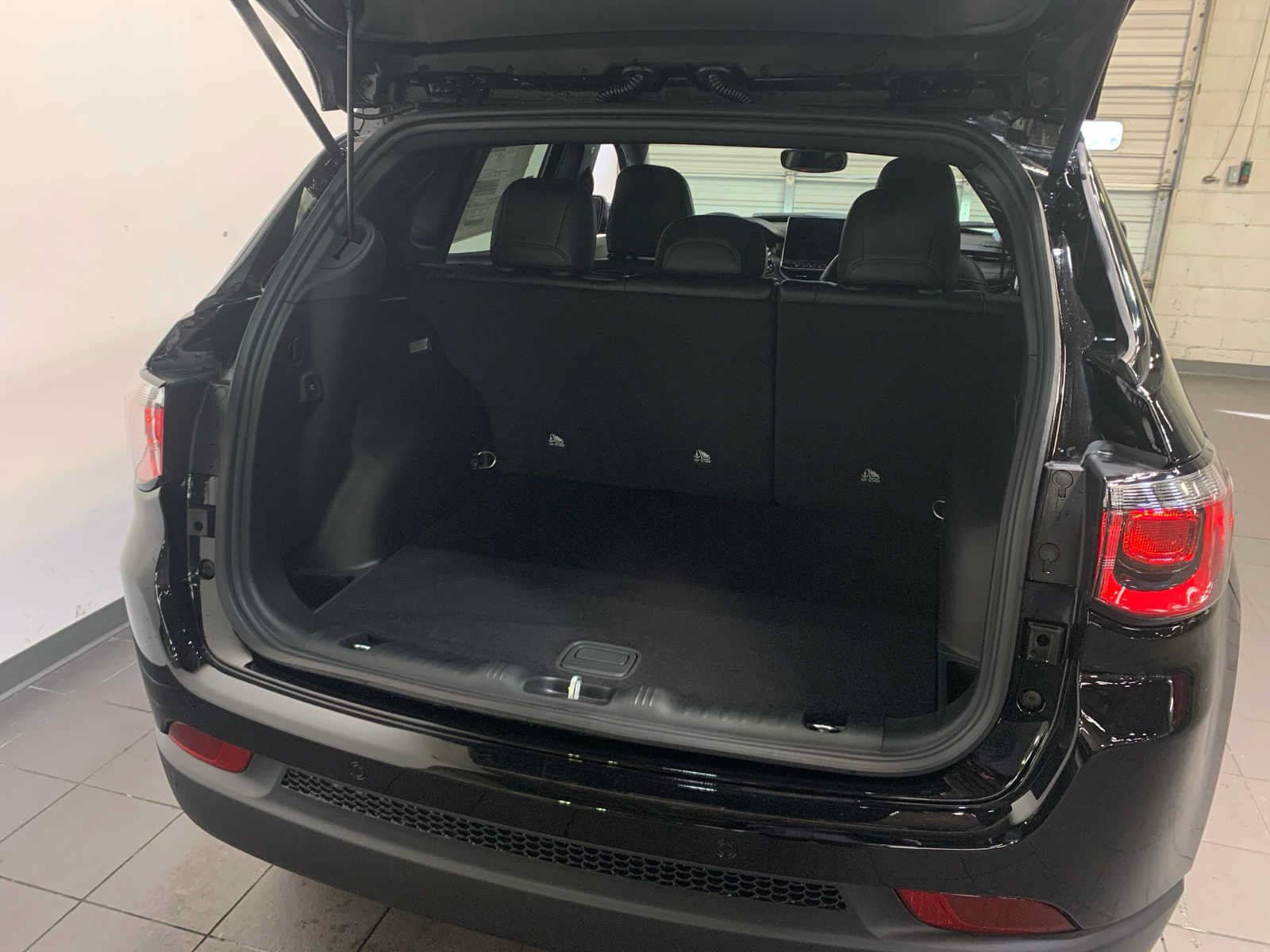 New 2026 Jeep Compass Limited AWD/4WD image 19