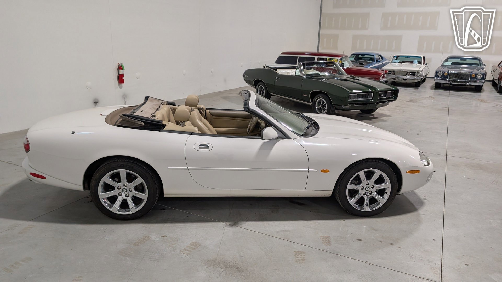 Used 2003 Jaguar XK8 Convertible image 17