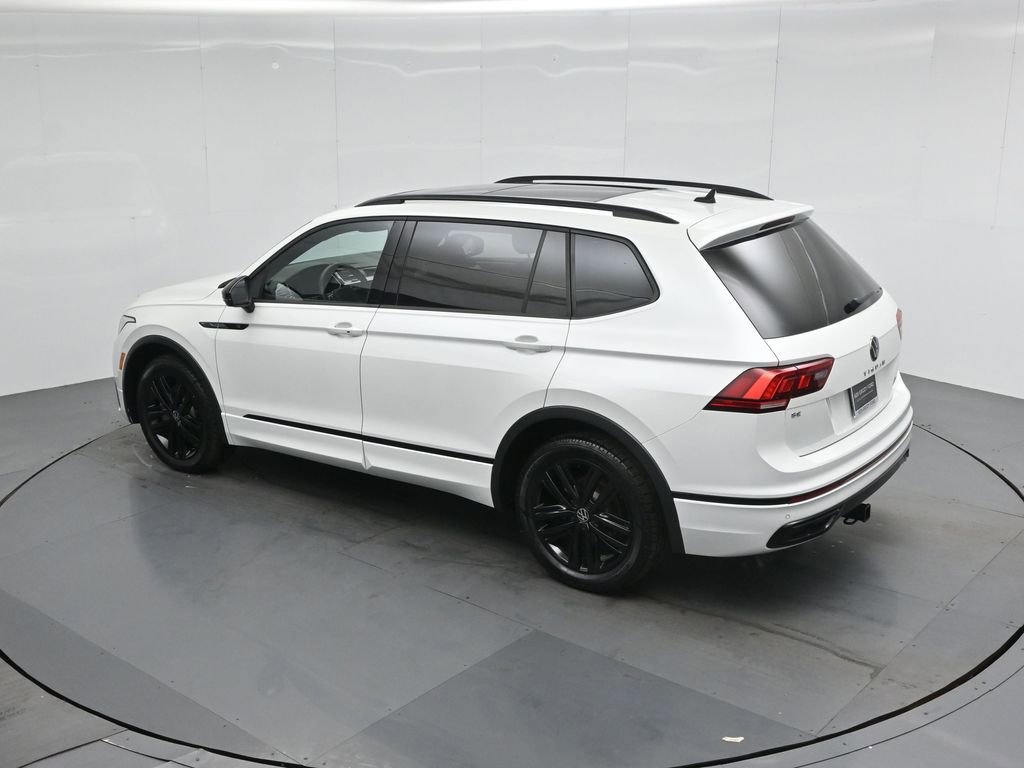 Used 2022 Volkswagen Tiguan SE R-Line FWD image 41