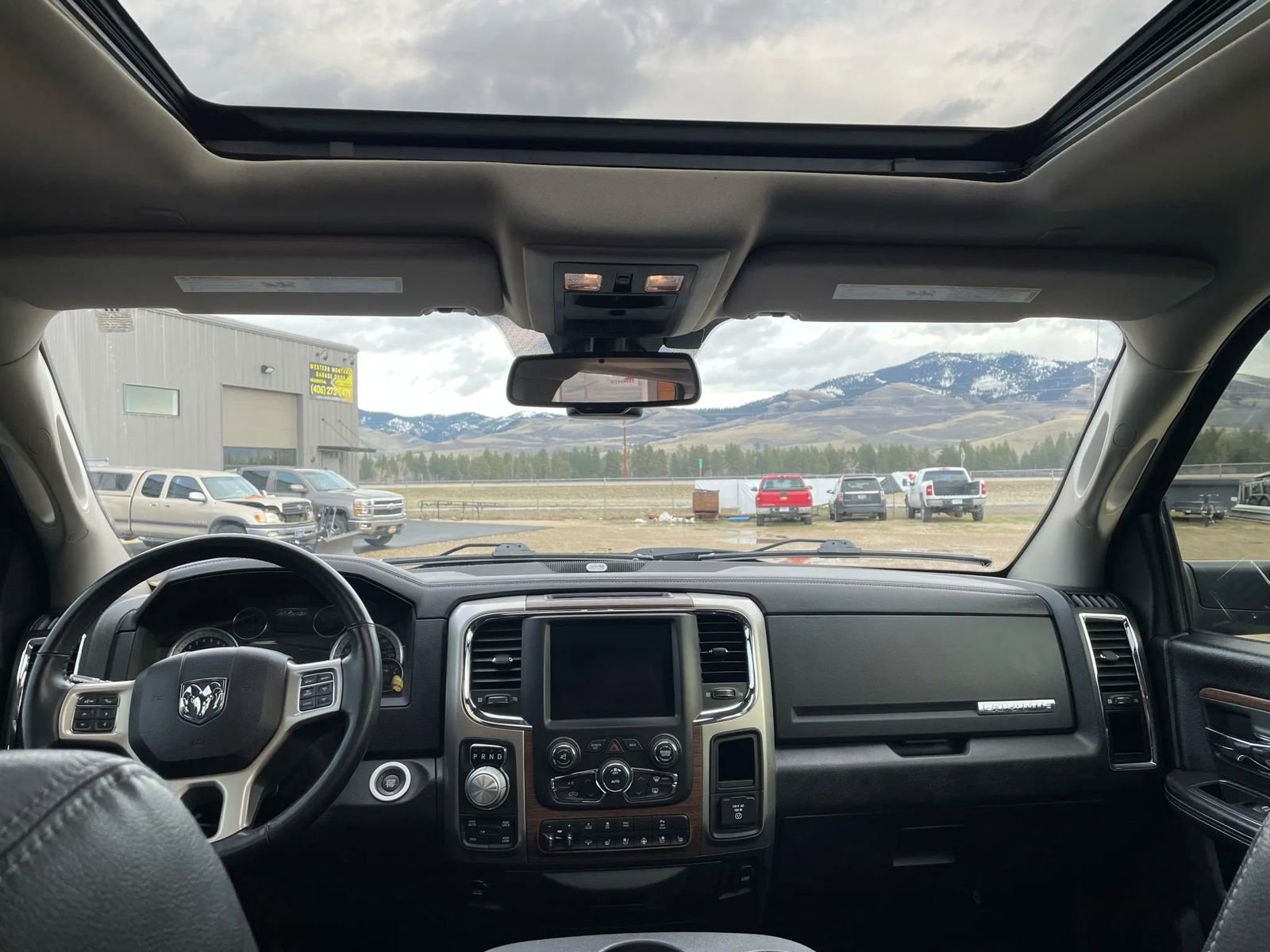 Used 2018 RAM 1500 Laramie image 8