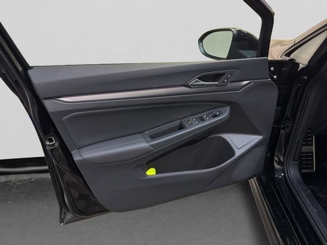 New 2026 Volkswagen GTI SE FWD image 9